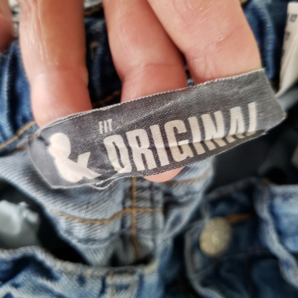 Boy's jeans/ shorts - Picture 5 of 7